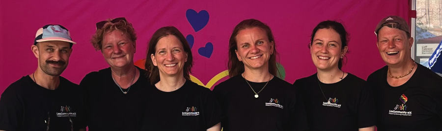 Das Team des Regenbogenfamilientreffpunkts
